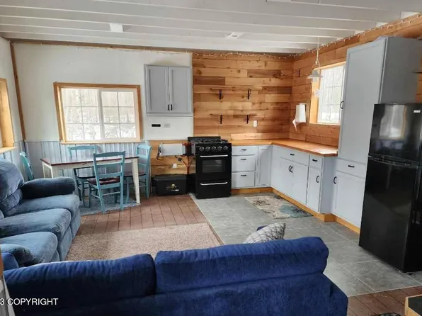 48625 S Brown Bear Rd, Talkeetna, AK 99676