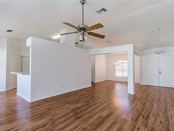 5th image of 7046 Frascati Loop