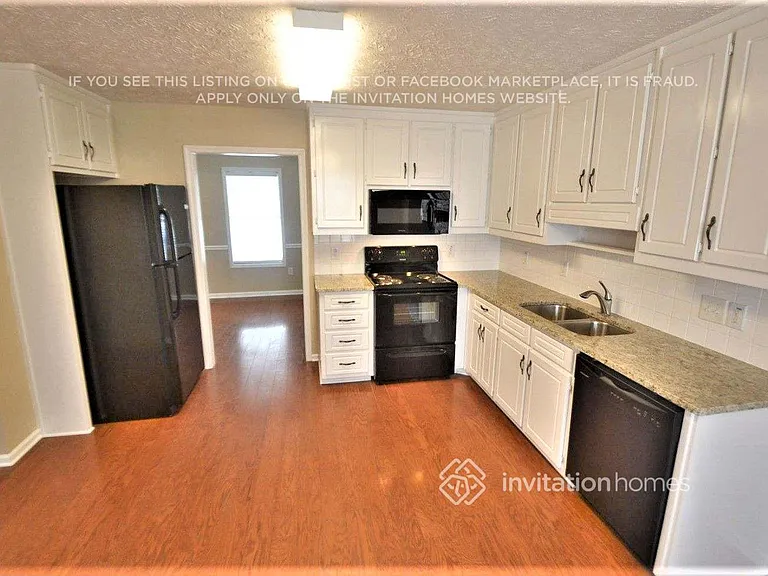4082 Alaina Ave — Photo 3