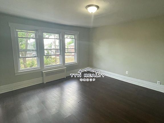 3rd image of 21 Homestead Park #B
