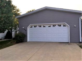 220 Fox Ln, Belvidere, IL 61008