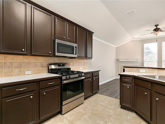 3rd image of 5904 Hidden Pine Ln