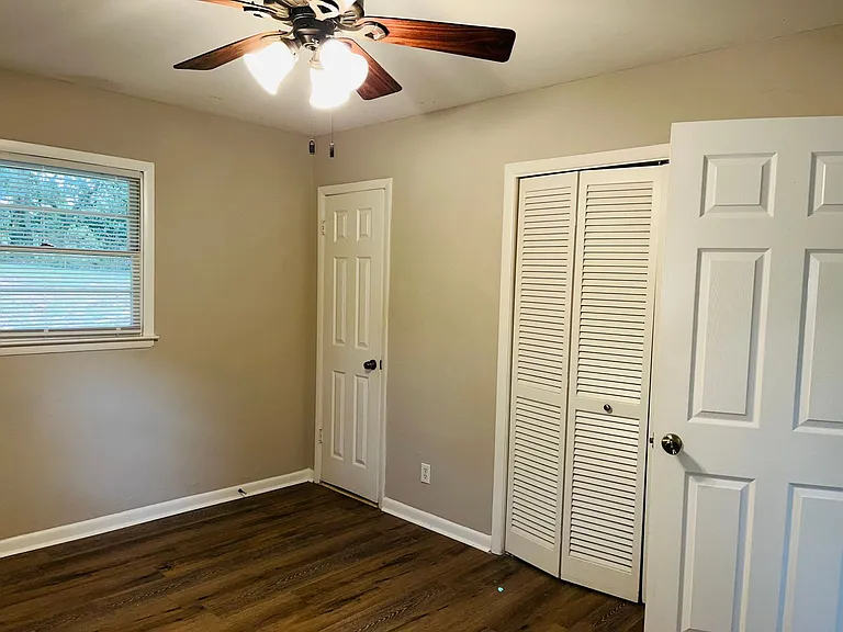 943 Parkstone Dr — Photo 16