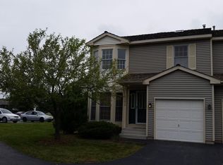 17610 W Horseshoe Ln, Gurnee, IL 60031