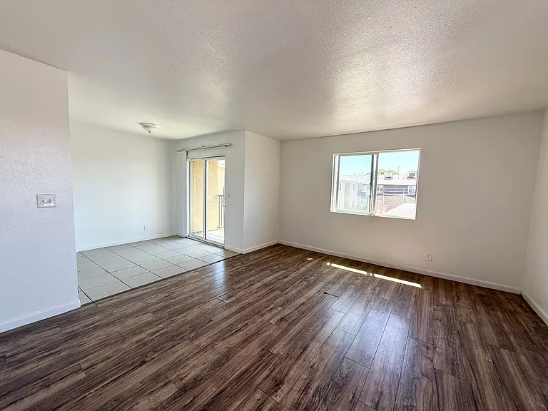 3328 N Marks Ave — Photo 21