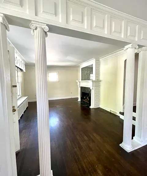 6120 Jackson St — Photo 3
