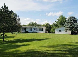 2632 85th Ave, Viola, IL 61486