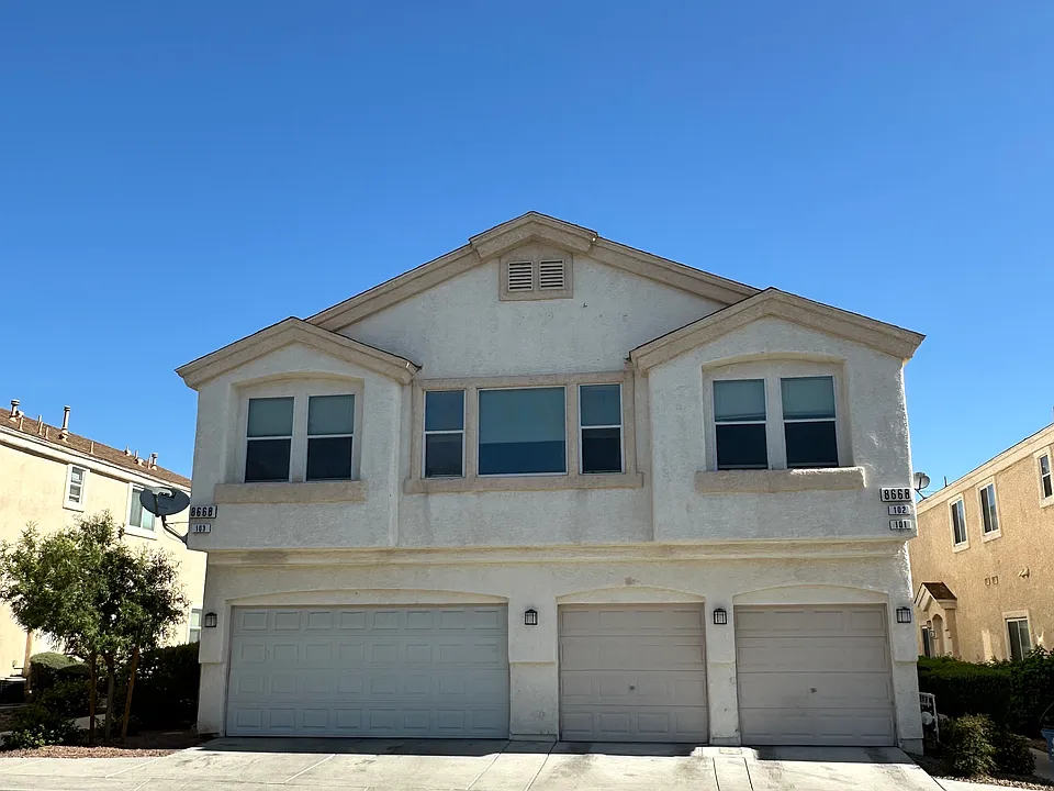 8668 Tomnitz Ave #101