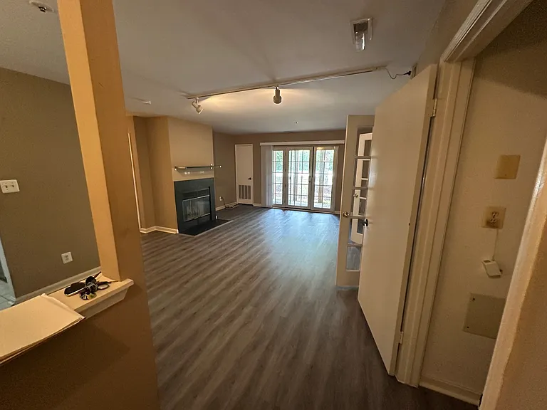 4906 Columbia Rd #2 — Photo 21