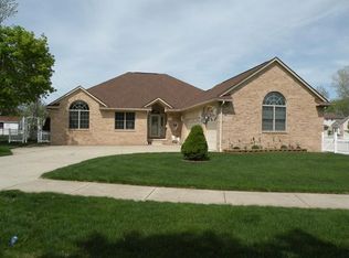 35694 Elmira St, Livonia, MI 48150