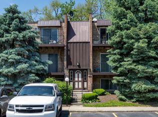 353 W Hawthorne Cir #6, Mount Prospect, IL 60056