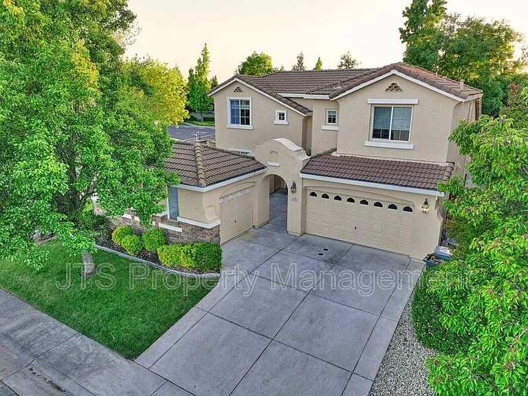 2040 San Esteban Cir — Photo 103