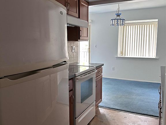 5th image of 311 Riviera Dr