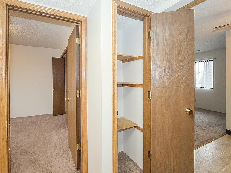 2419 J St #4 — Photo 10