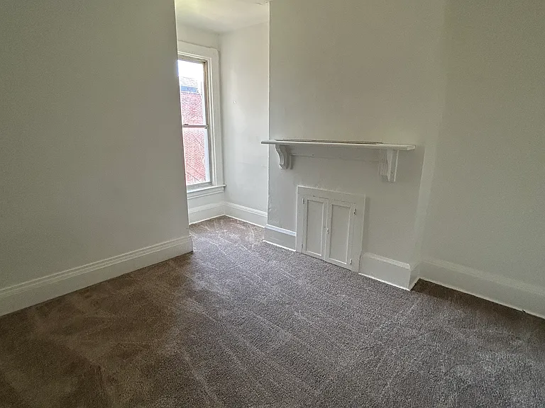 208 W Elizabeth St — Photo 16
