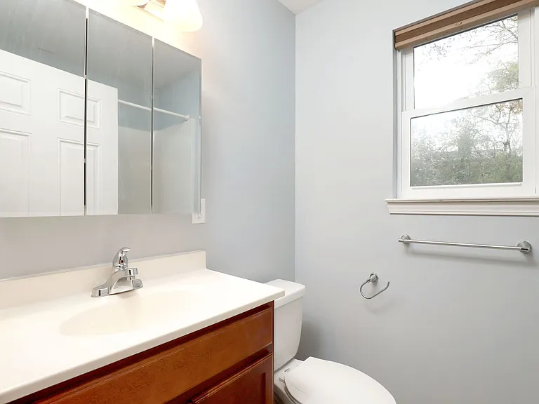 2434 Pinecrest Ave — Photo 8