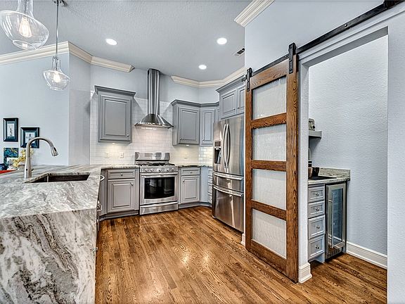 5th image of 5096 S Strathmore Station Dr