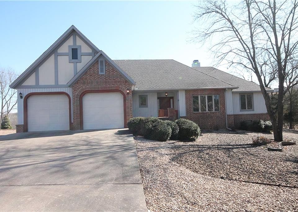 1st image of 12 Scotsdale Pl