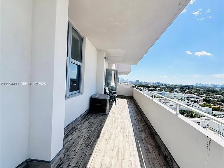 9225 Collins Ave #1111 — Photo 35