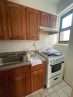4th image of 55 Winthrop St APT 6E
