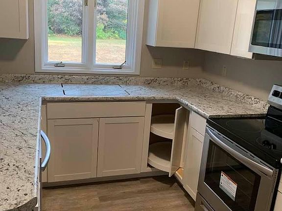 3rd image of 63 Sunderland Woods Rd #63