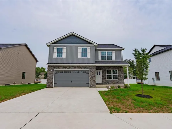 850 Palomino Dr N, Catasauqua Bor, PA 18032