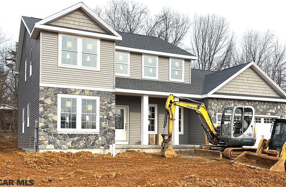 1st image of 223 Bolton Ave
