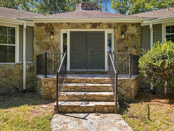 2nd image of 200 Graystone Dr