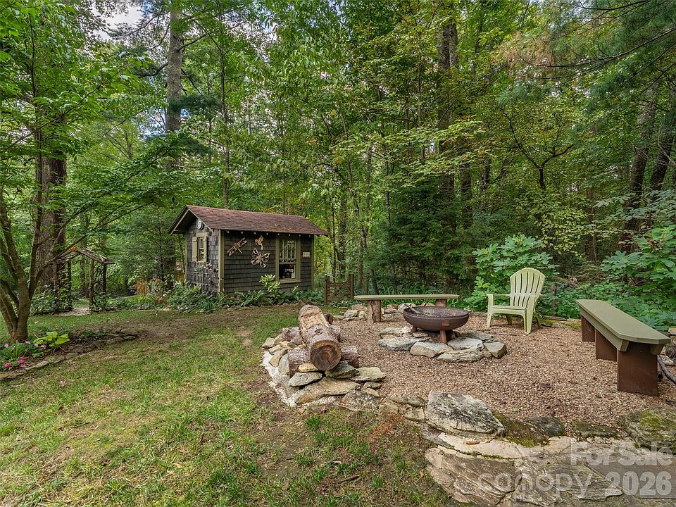 46th image of 85 Chestnut Hill Rd