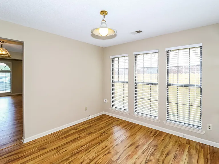 1611 Oaken Bucket Dr — Photo 10