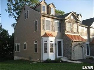 54 Hillside Ct S #STH, Palmer Township, PA 18045