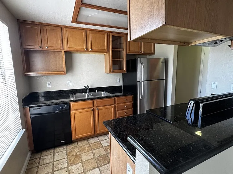 3905 Dale Rd #B — Photo 6