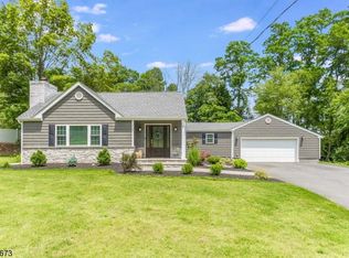 3 Alward Ln, Succasunna, NJ 07876