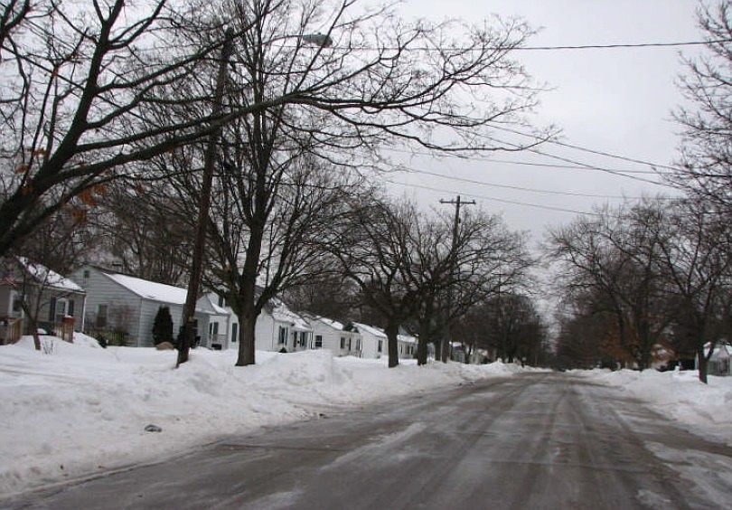 2nd image of 1716 Roseland Ave