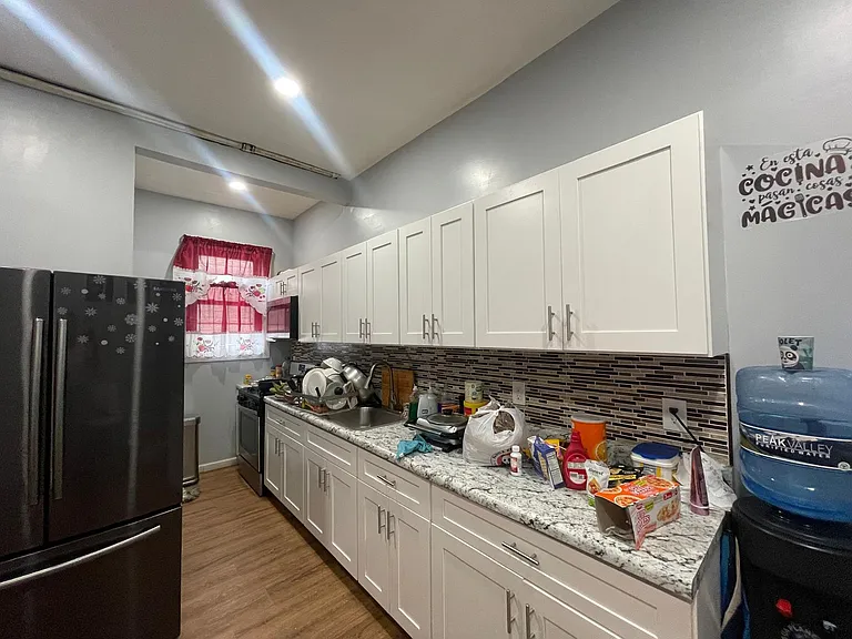 154 Autumn St #1 — Photo 6