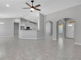 11181 5th Ave, Hesperia, CA 92345