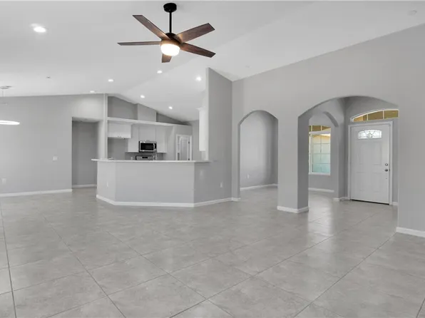 11181 5th Ave, Hesperia, CA 92345