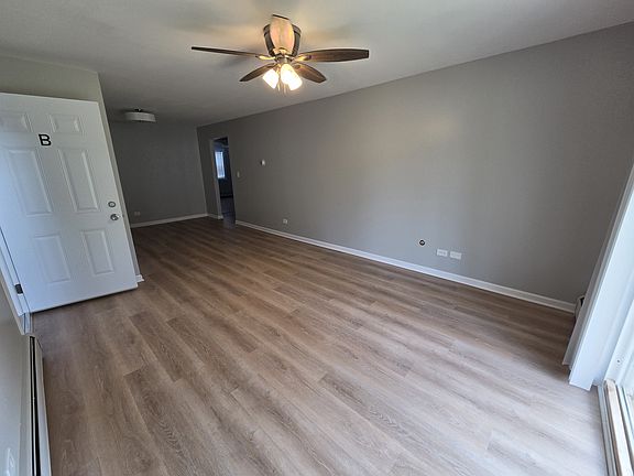 5th image of 539 W 61st St APT B