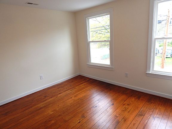 4th image of 2209 Lundie Ln