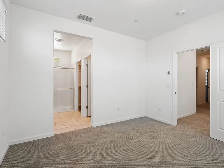 6104 Campus Pkwy — Photo 9