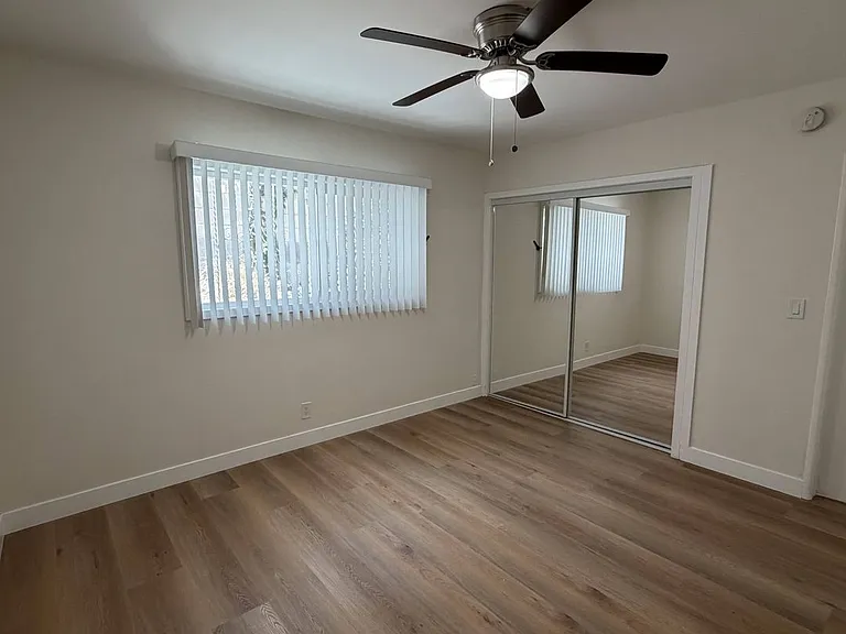 241 S Westlake Ave — Photo 12