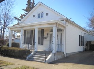 202 W Main St, Carmi, IL 62821