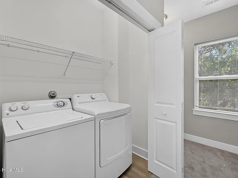 636 Brunswick St — Photo 23