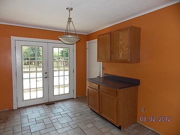 5th image of 5741 Lake Circle Dr