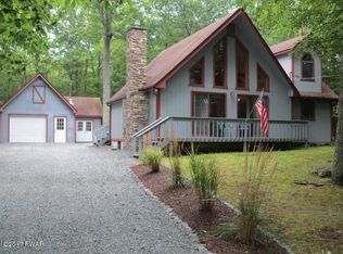 126 Tanager Rd, Lackawaxen, PA 18435