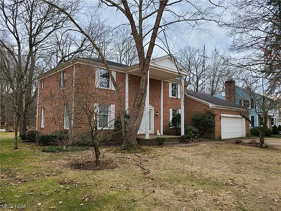 2nd image of 1706 Monter Ave