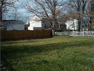 4th image of 76 Sweetwood Dr