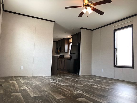 4th image of 1287 Elaine Dr #114