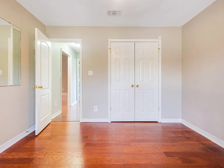2104 Frontera St — Photo 22