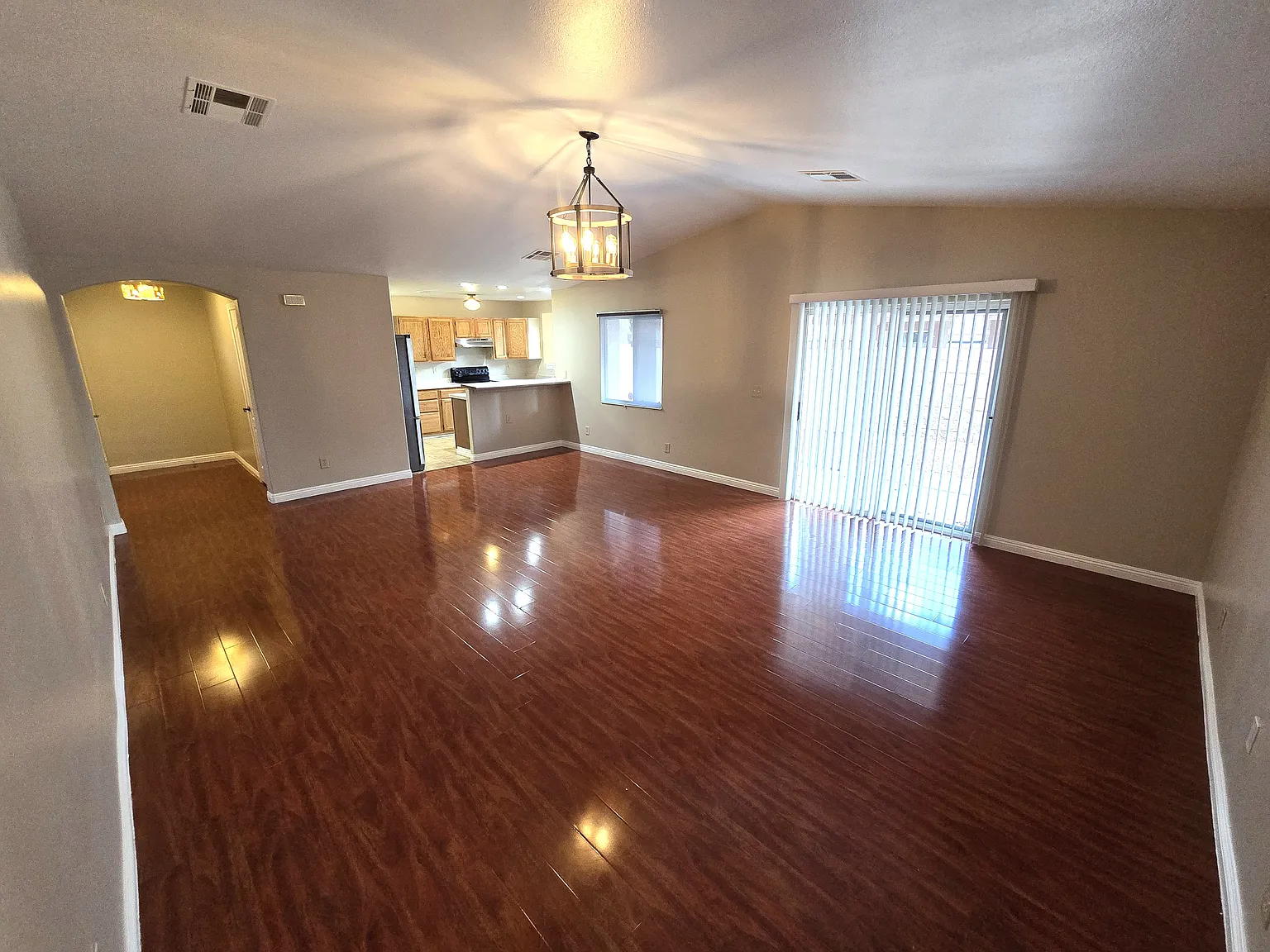 3 bed, 1550 sqft, $1,995 — Photo 3